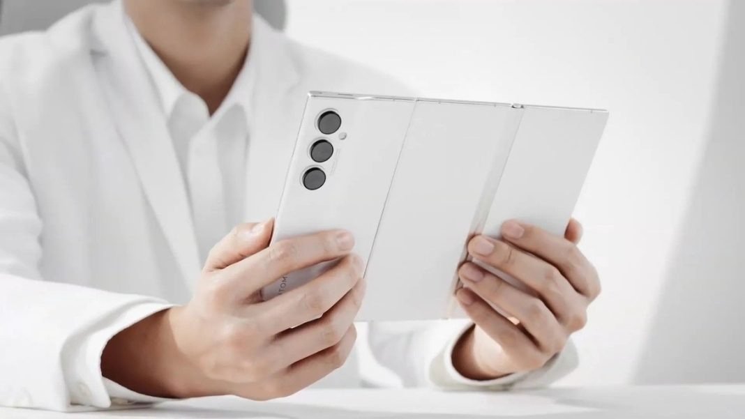 Samsung Tri-Fold